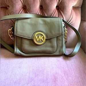 Michael Kors Crossbody purse